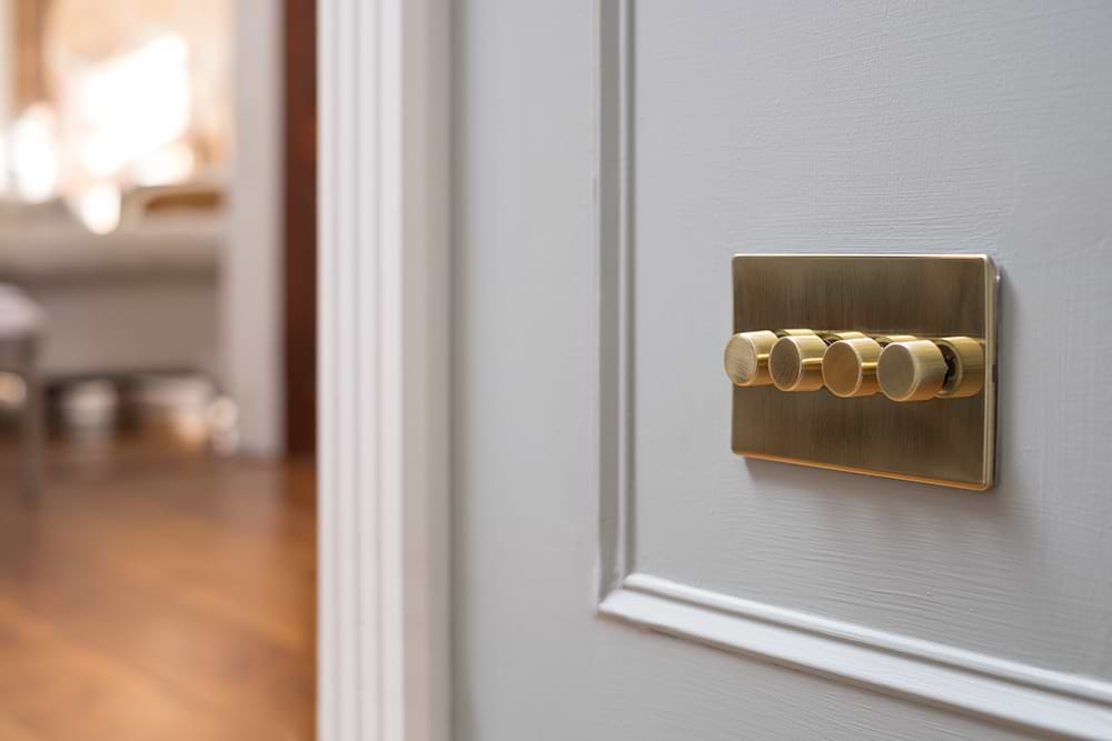 The Savoy Collection Brushed Brass 4 Gang 2 -Way Intelligent Dimmer 150W LED (300w Halogen/Incandescent)