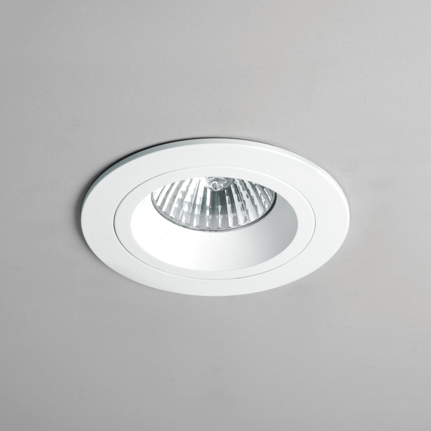 Taro Round Fire-Rated
