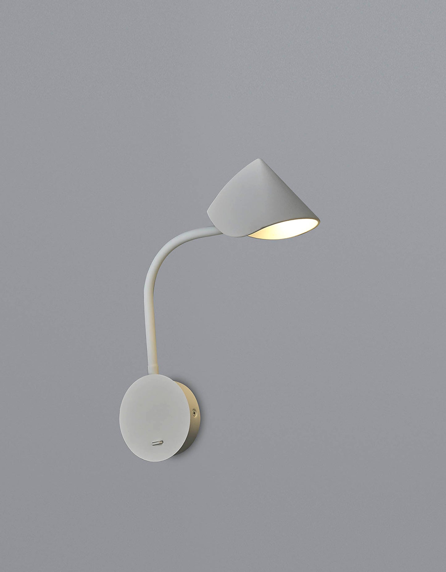 Goa Wall Lamp Switched, 7W LED, 3000K, 705lm, White, 3yrs Warranty by Mantra