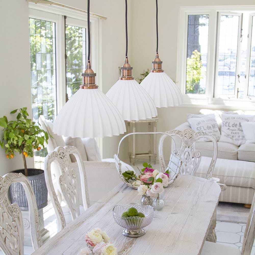 Scallop Shell Surf White Pendant Light