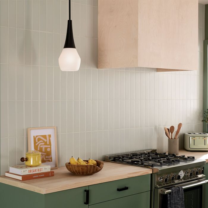 Deela 1 lt Ceiling Pendant - Black