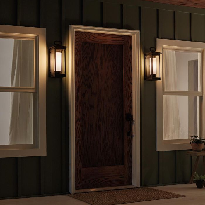 South Hope 1 Light Medium Wall Lantern - Rubbed Bronze