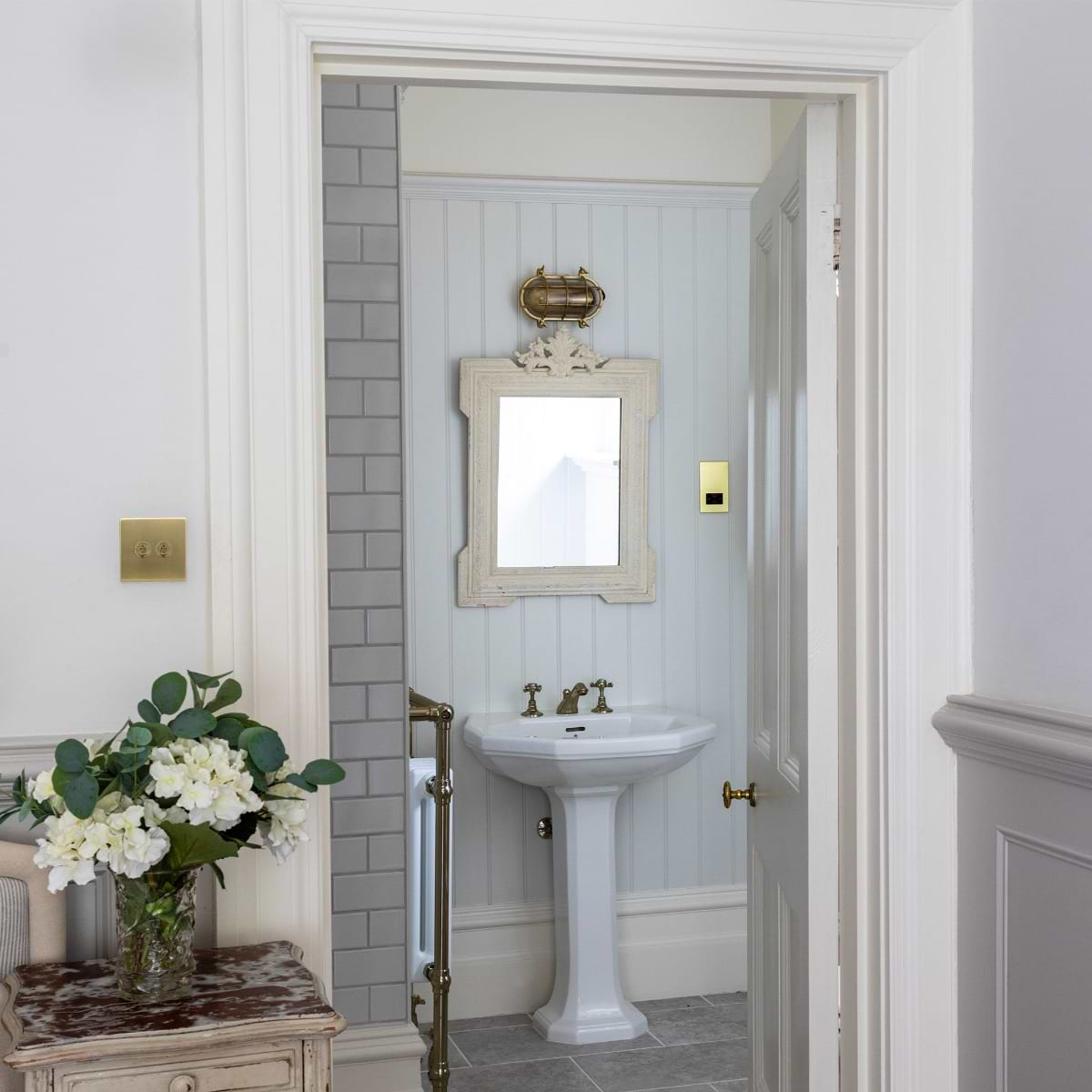 Soho Lighting Flaxman IP65 Outdoor & Bathroom Polished Solid Brass Bulkhead Wall Light
