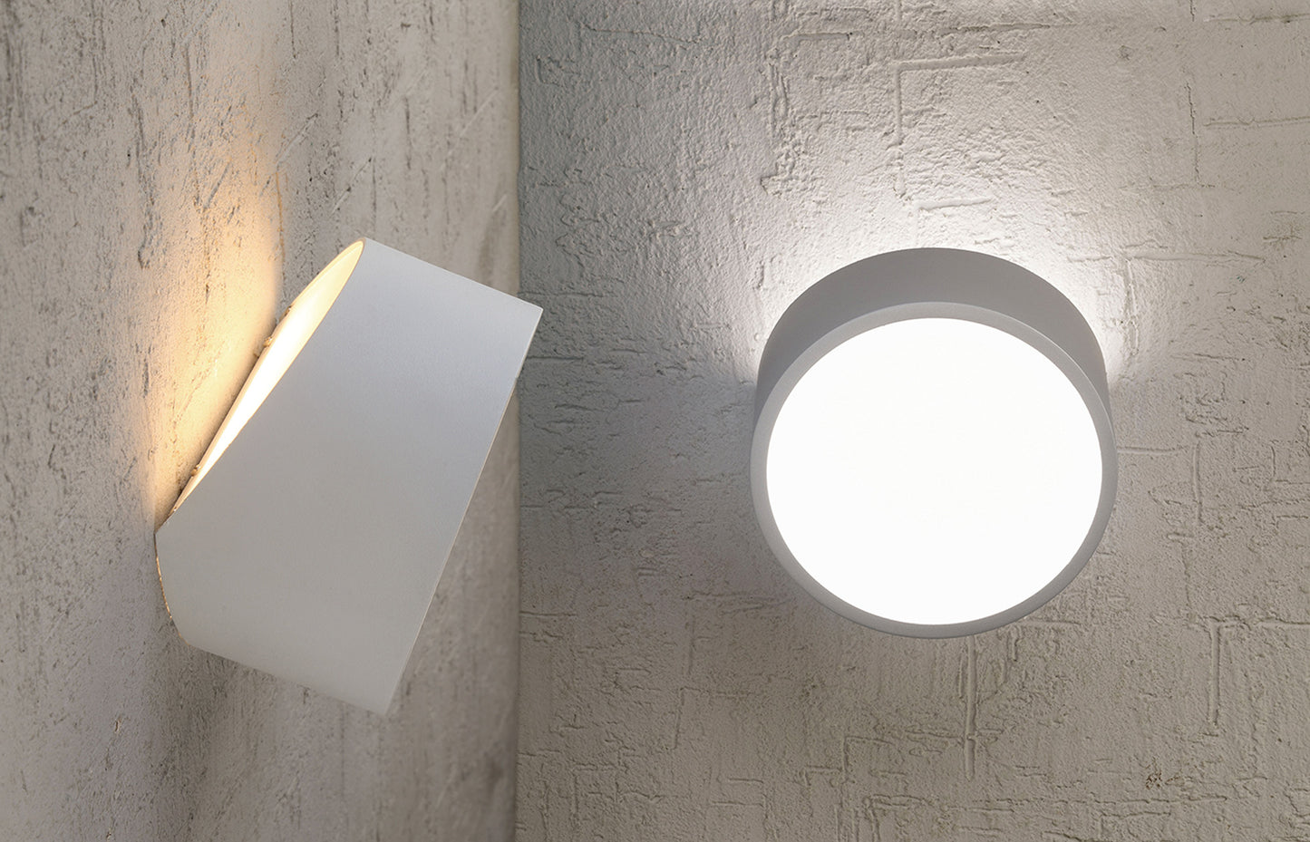 Mini IP44 Wall Light Round 2x5W G9 LED (not incl.), Matt White by Mantra