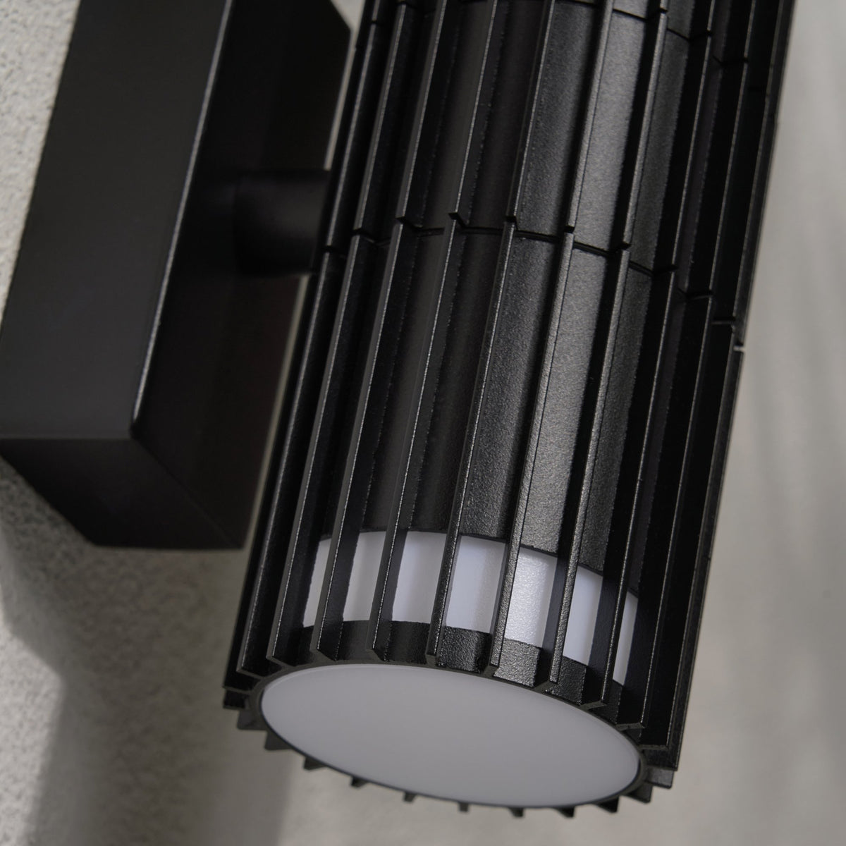 Muto Outdoor Up and Down Wall Light, Black