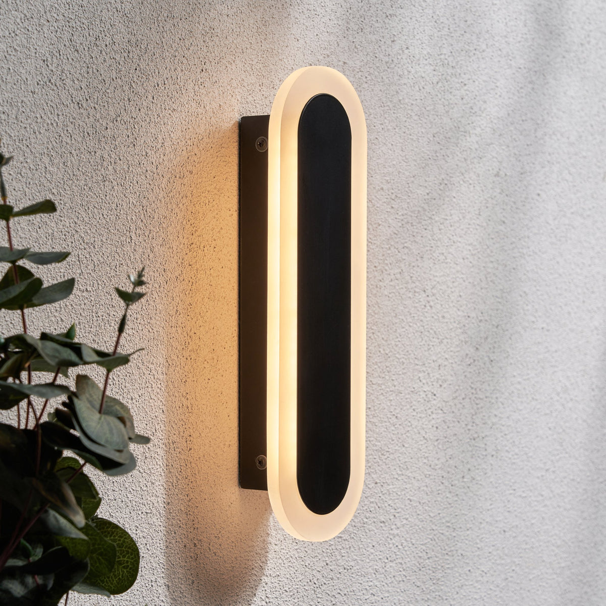 Ren 10 Watt Outdoor CCT Linear Wall Light, Black