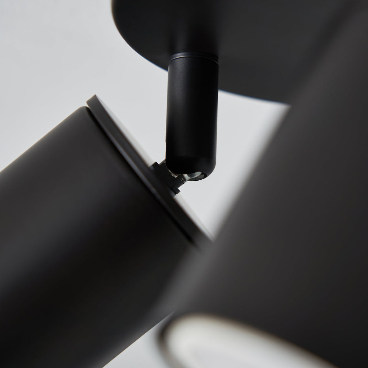 Joshua 3 Light Spotlight - Black