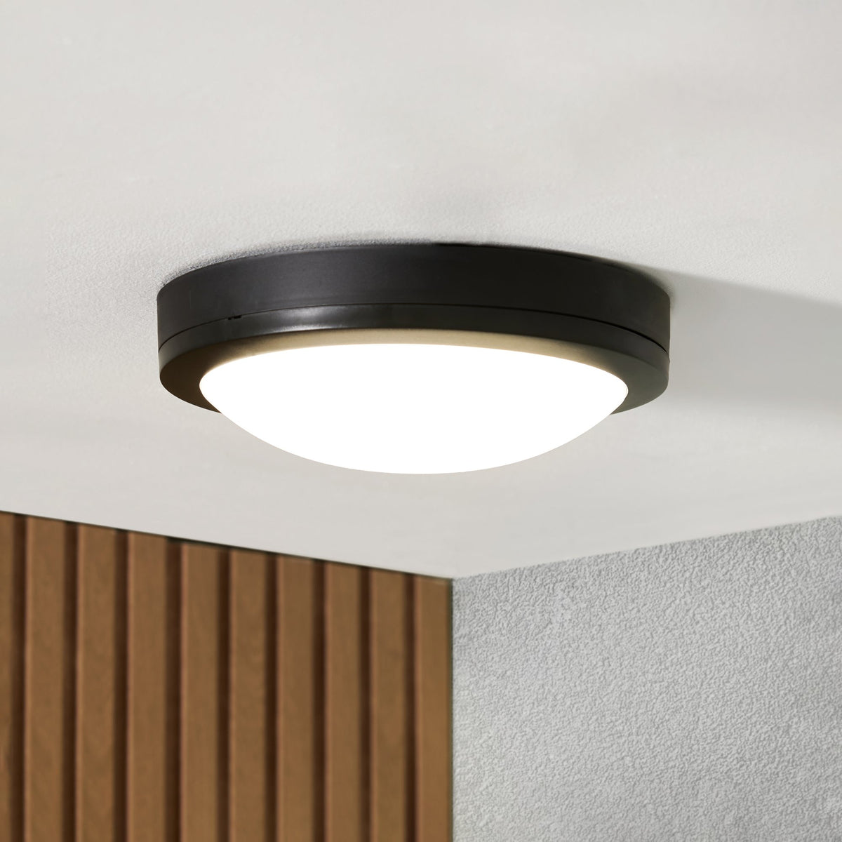 Zien Bulkhead Outdoor Wall Light 12W Black