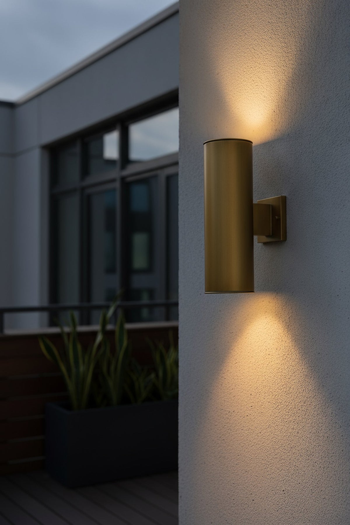 Raley Cylinder Up & Down light Gold
