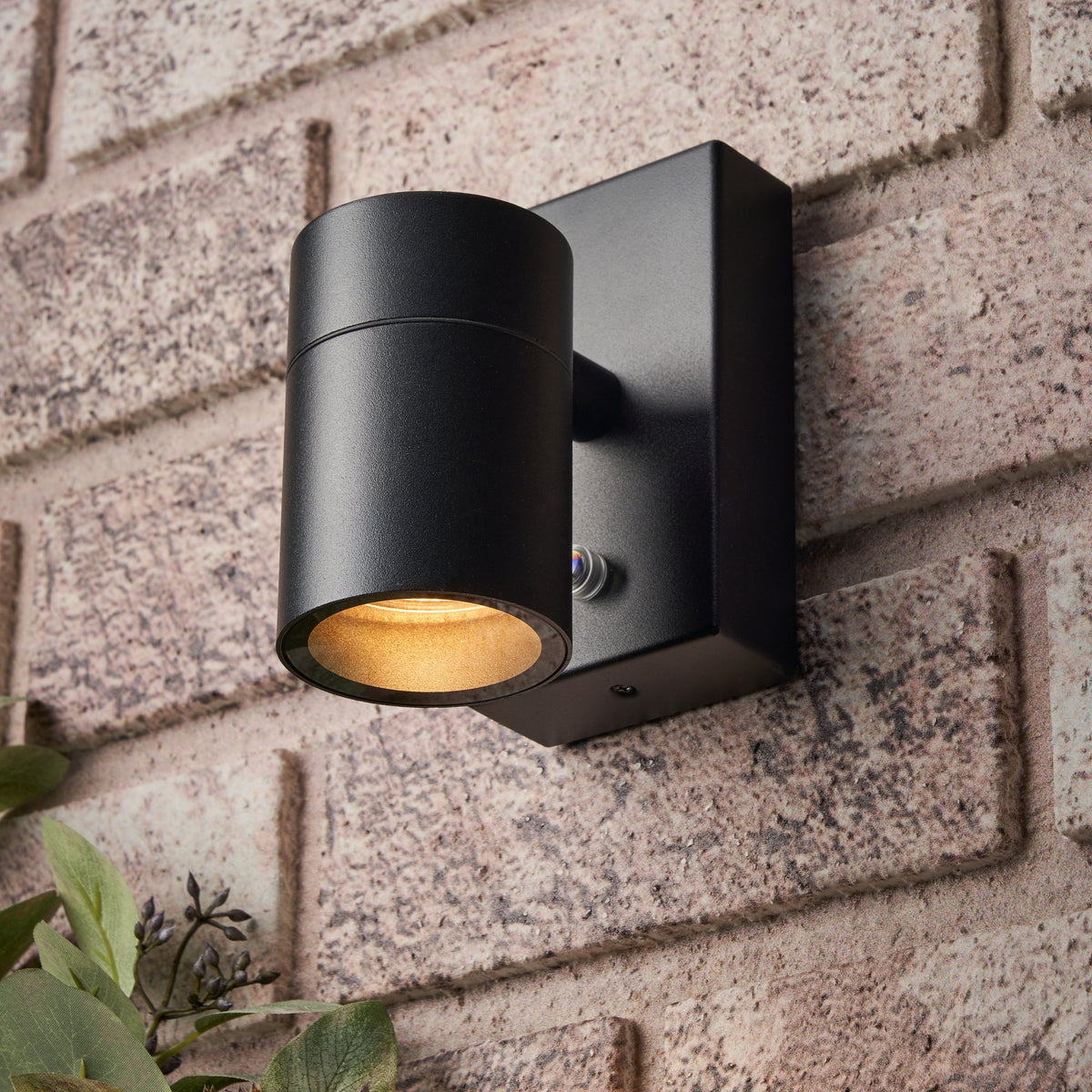 Leto IP65 Downlight GU10 with PhotoCell Black