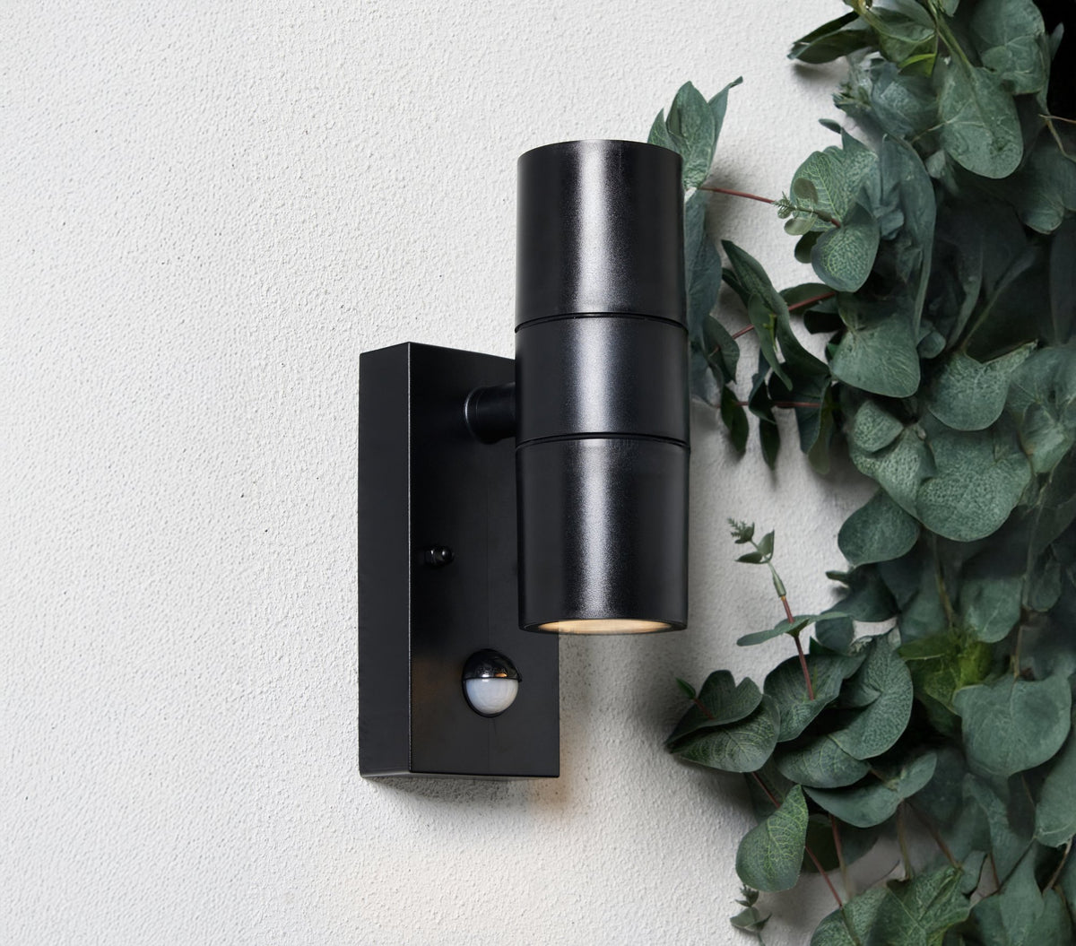 Neso up/down wall light with PIR