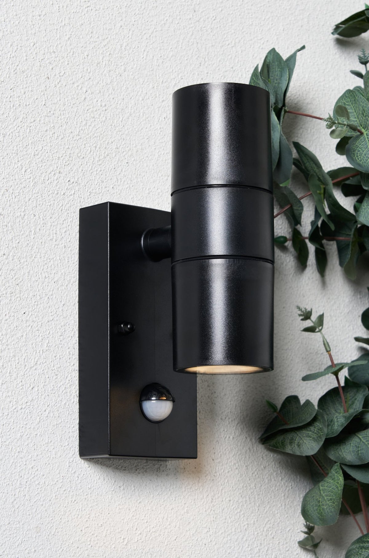 Neso up/down wall light with PIR