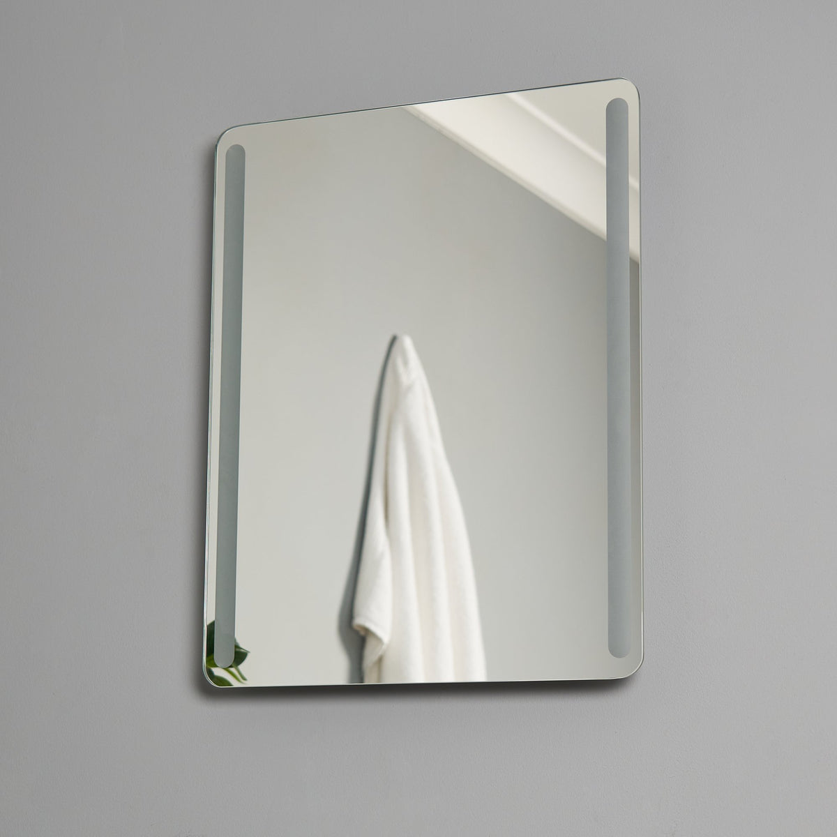 Ecti LED Bathroom Mirror Wall Light with Shaving Socket - Chrome