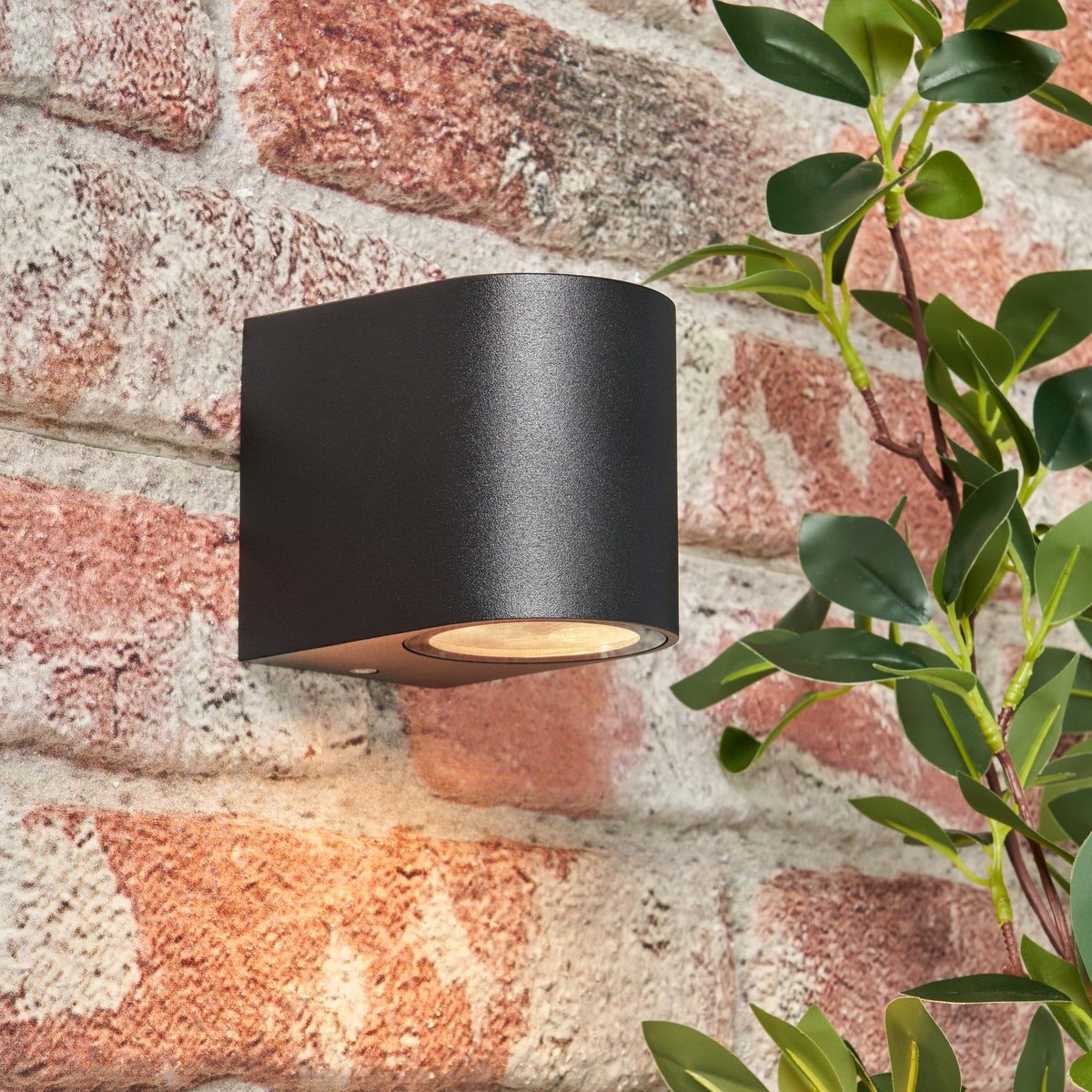 Antar Outdoor Wall Light, Black