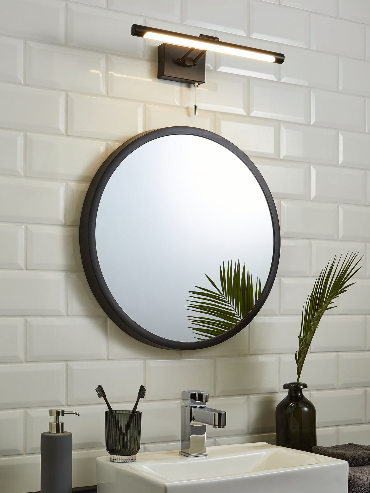 Chai bathroom Picture Wall Light, Matt Black