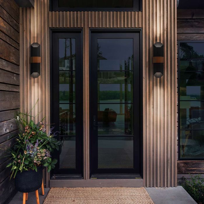 Chasm LED Wall Lantern - Large - Matte Black