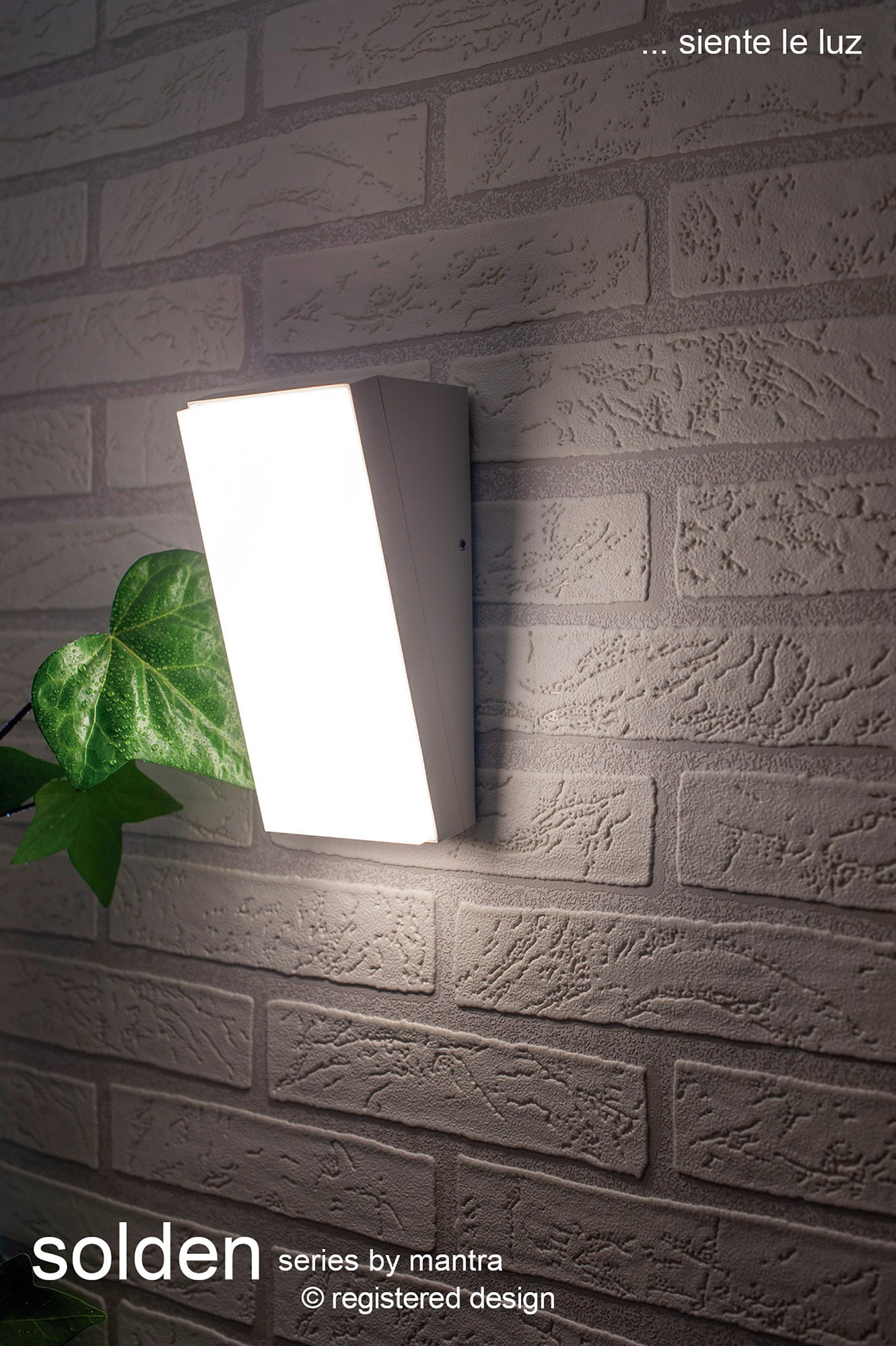 Solden Vertical Wall Lamp, 9W LED, 3000K, 762lm, IP65, White, 3yrs Warranty by Mantra