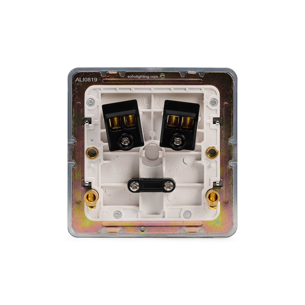 The Finsbury Collection Polished Chrome Flat Plate 20A Flex Outlet Wht Ins Screwless