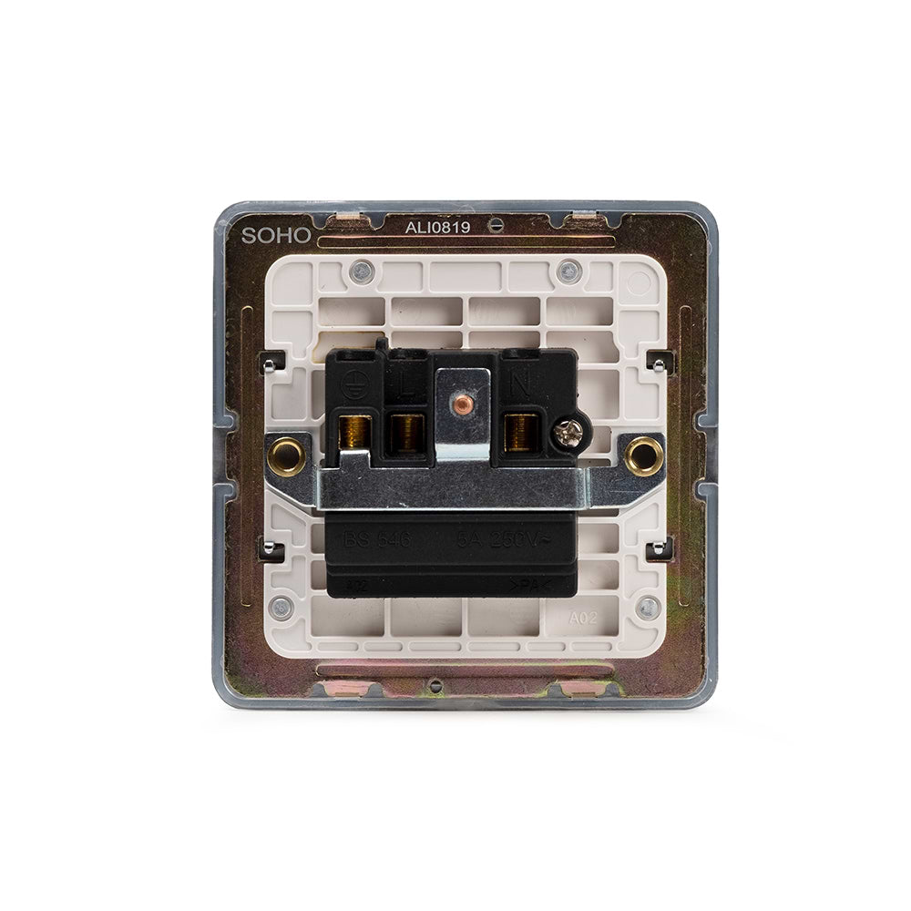 The Finsbury Collection Polished Chrome Flat Plate 5 Amp Unswitched Socket Wht Ins Screwless