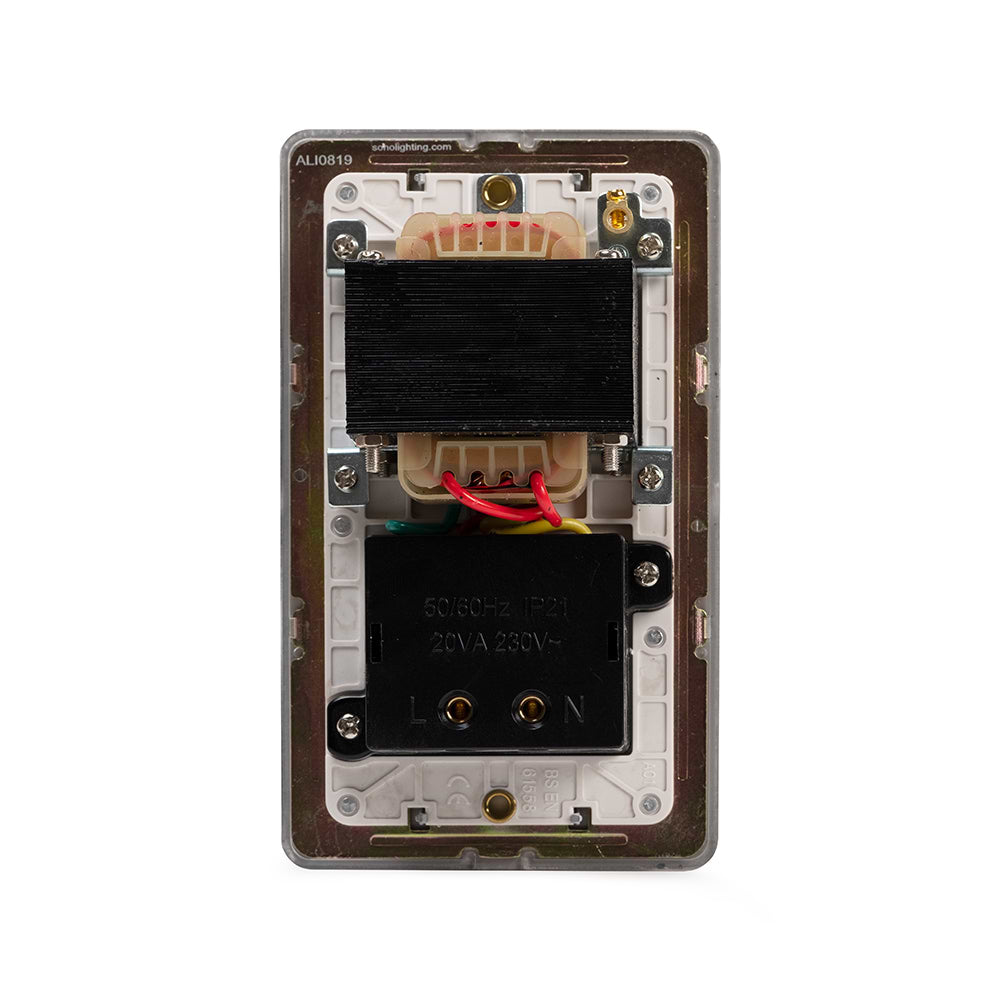 The Eldon Collection White Metal Shaver Socket 230/115V Flat Plate