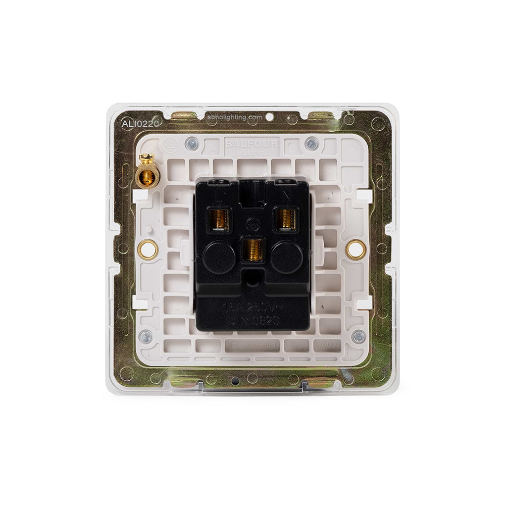 The Eldon Collection White Metal Flat Plate 16A 1 Gang Euro Schuko Socket Wht Ins Screwless