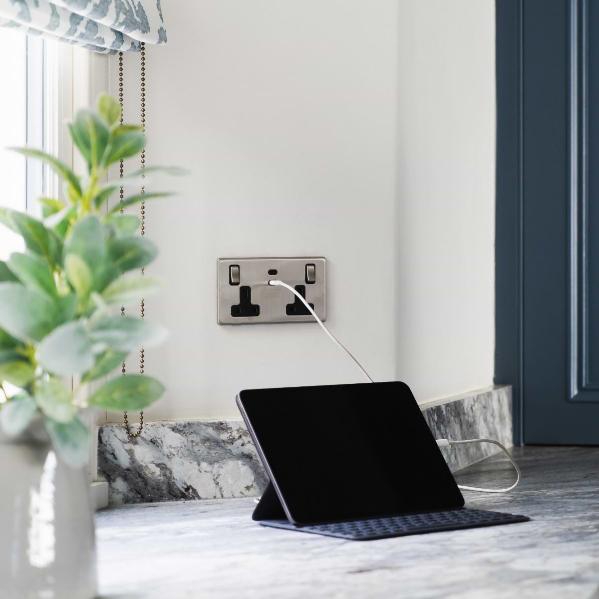 Soho Lighting Brushed Chrome 2 Gang 65W USB C+C Socket (13A Socket + 2 USB C Ports)  Black Inserts
