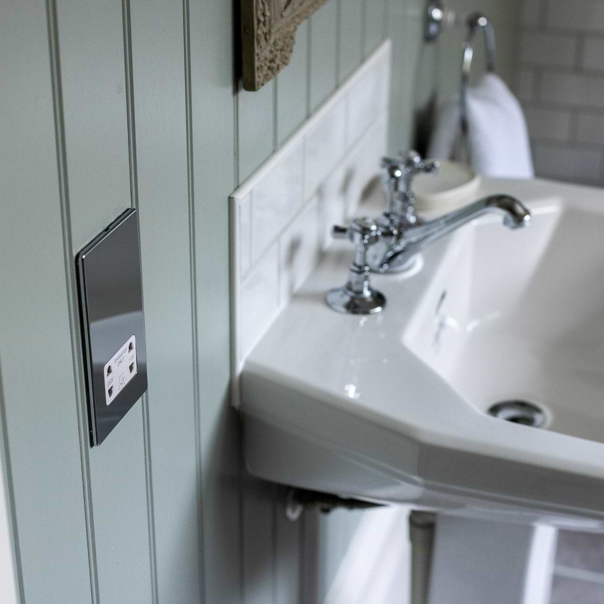 The Lombard Collection Brushed Chrome Shaver Socket Dual Voltage 115/230v Wht Ins Screwless