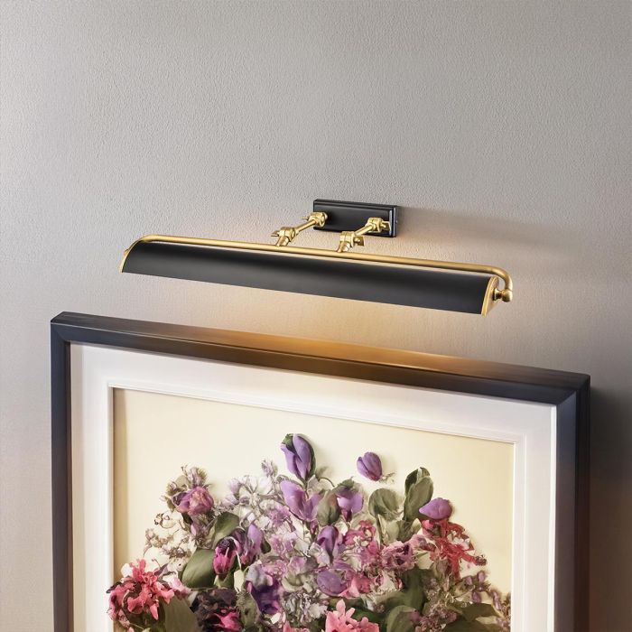 Winchfield 4lt Large Picture Light - Aged Brass & Matte Black